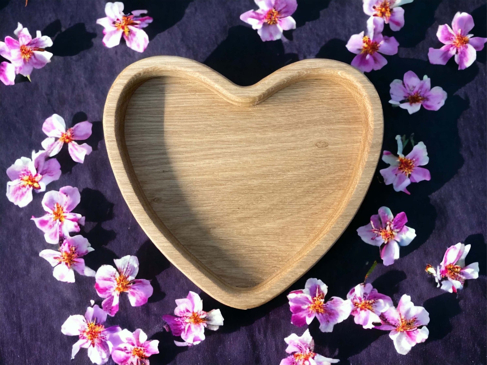  Drevená miska - Srdce 17,5 cm z masívneho dreva ošetrená olejom pre bezpečné použitie